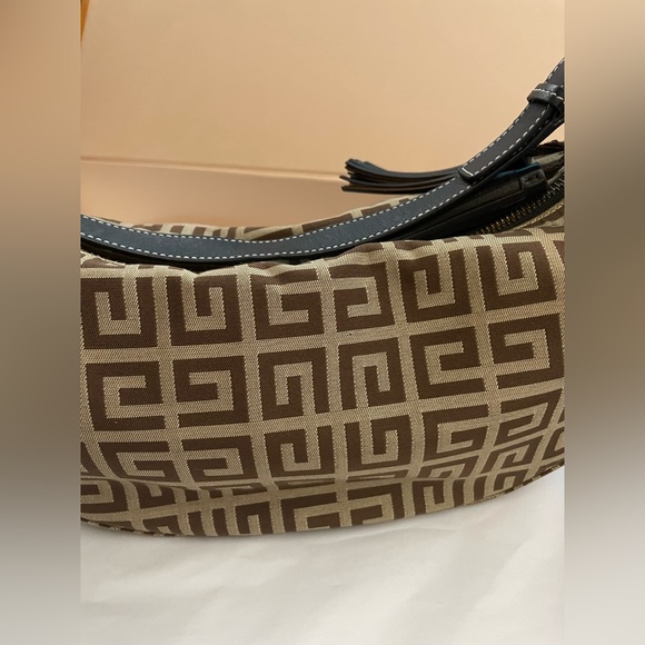 SoldâAuthentic GIVENCHY Cut Monogram Shoulder Bag - Picture 13 of 16